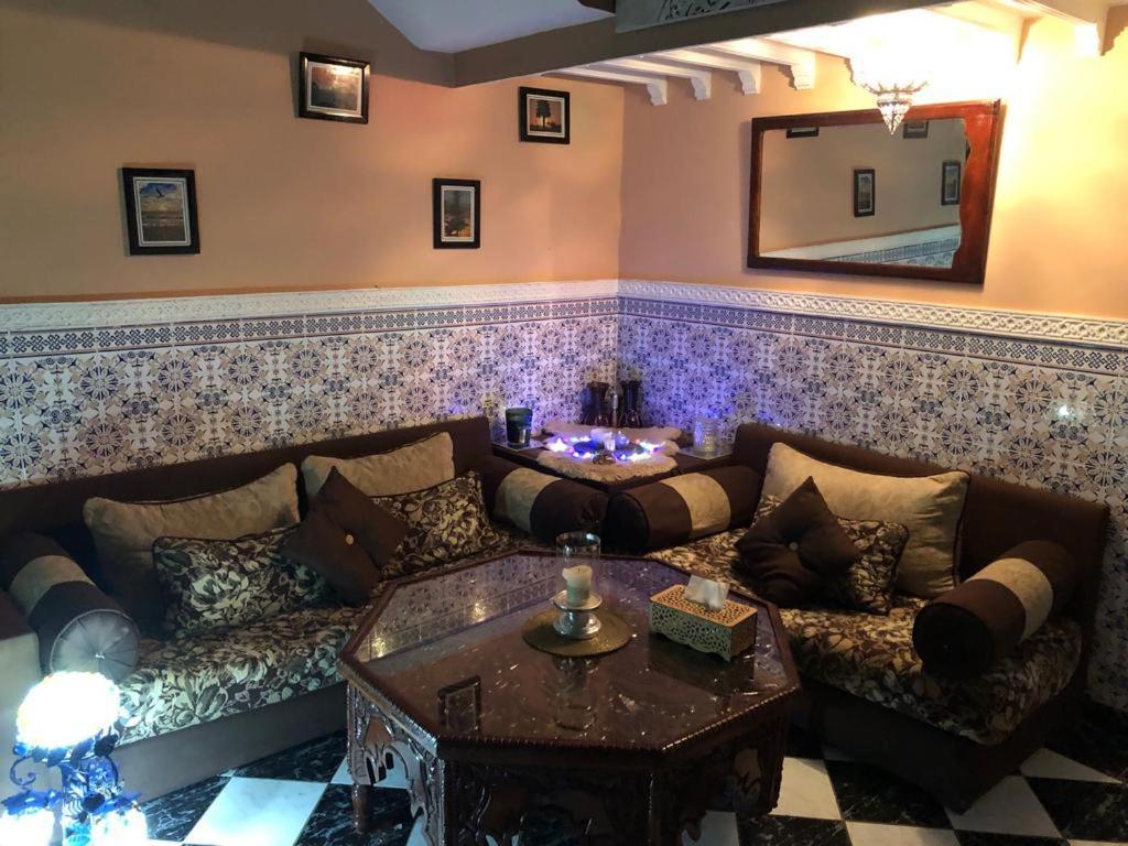 Riad Ramona Lqariya Seyaheya Marrakesh Habitación foto